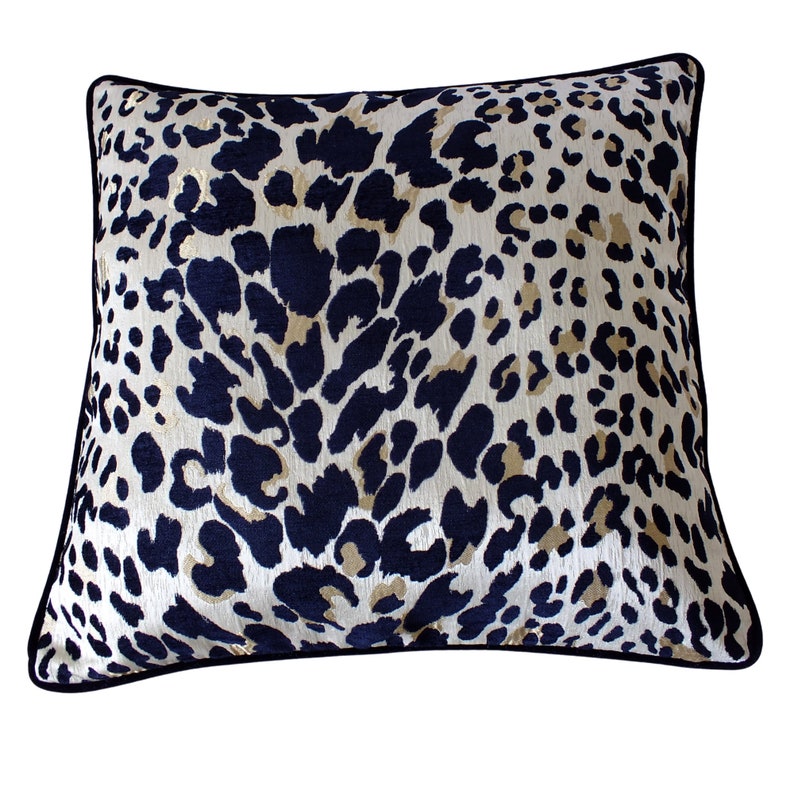 Pillowcase made of luxury upholstery fabric with leopard print, piped pillowcase zdjęcie 3