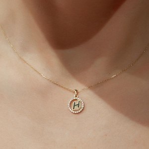 Collar con inicial de oro de 14 quilates, colgante con letra H de diamante, joyería minimalista, collar de oro rosa, collar con nombre delicado, collar con letras de oro