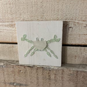 Handmade Sea Glass Crab Art: Coastal Beach House Decor