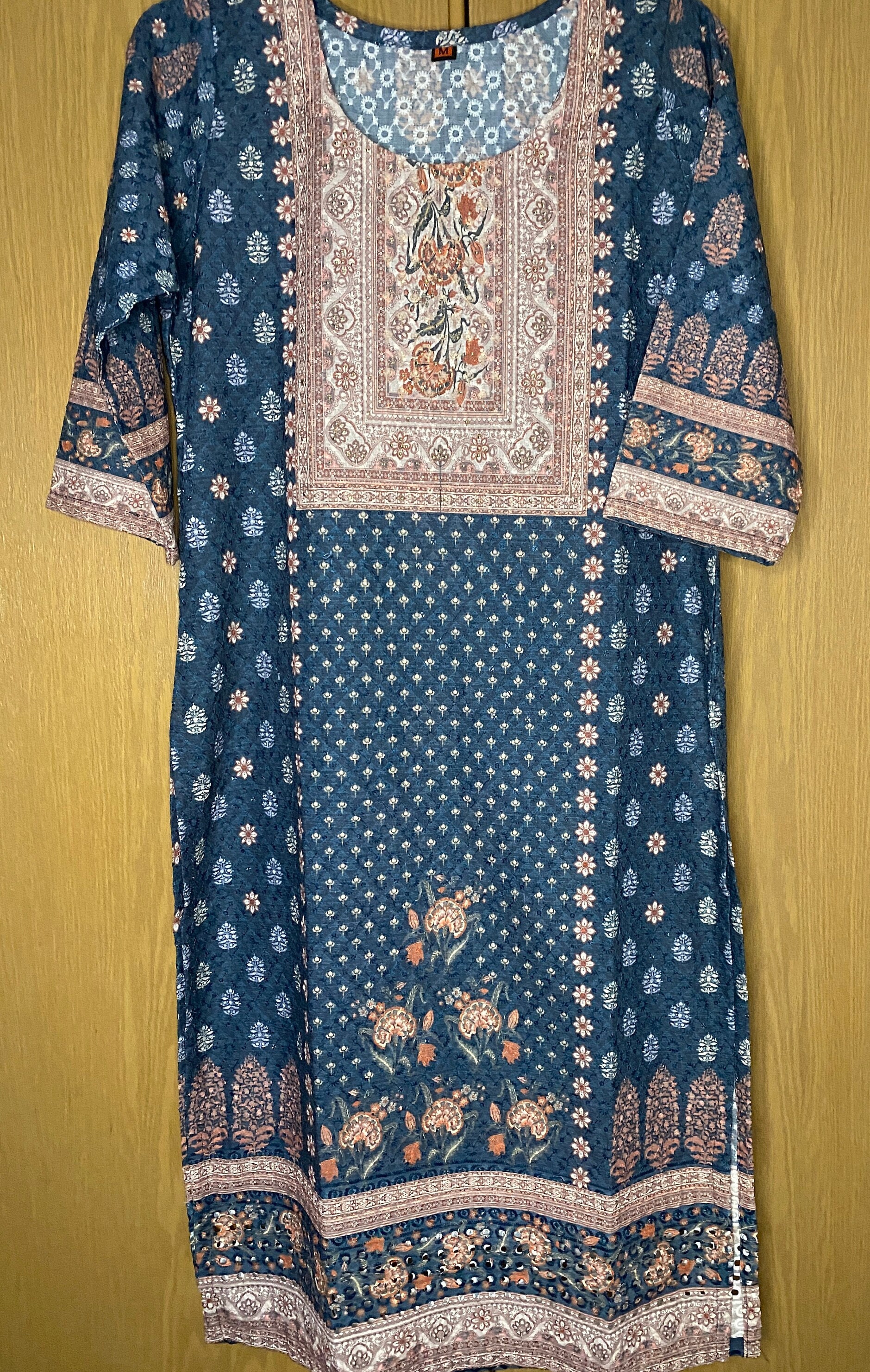 Hand Embroidery Chikankari Linen Kurti - Blue