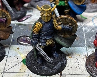 Fighter with Sword and Shield | 3D Printed Miniature| D&D 5e Pathfinder Dungeons and Dragons | FDM PLA | Unpainted