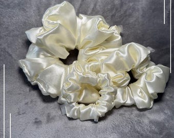 Coleteros de satén blanco crema/Bonnie/XL, Regular y Mini