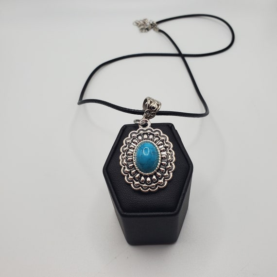 Vintage Turquoise Pendant with Necklace - image 4