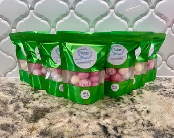 Freeze Dried Candy Made Artificial Dye-Free Candy - &quot;Taffy Cloud&quot;