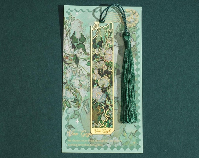 Vintage Floral Metal Bookmark: Hollow Bronzed Design with Tassel, Book Club Gift for Readers
