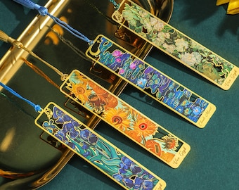 Vintage Floral Metal Bookmark: Hollow Bronzed Design with Tassel, Book Club Gift for Readers
