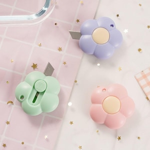 Cute Floral Mini Box Cutter, Retractable Utility Knife, Portable Letter Opener, Kawaii Office Supplies, Pocket Tool, Stationery Supplies