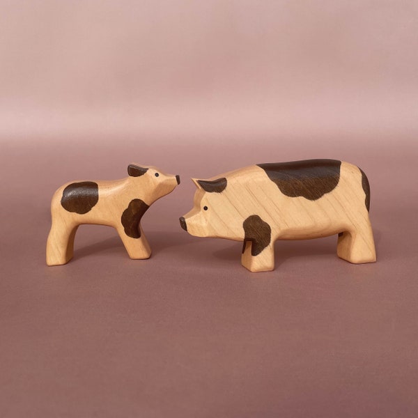 Wooden pig & piglet figurine (2pcs) | Wooden Farm Animals Toys | Pig toy | Handmade Eco-friendly Toys for Kids | Wooden Toy