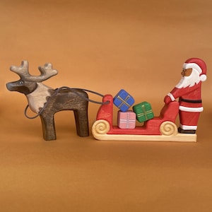 Christmas play set 6pcs Wooden Toy Set: Santa, Reindeer, Sleigh, and Gifts Wooden reindeer and sleigh toy Santa toy image 8