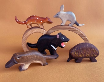 Wooden Australian animals figurines set (5 pcs) - Wooden toys - Animals toys - Wooden Bilby Echidna figurines - Carved wooden toys