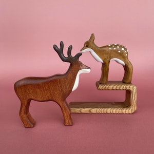 Wooden Deer and fawn figurines (2 pcs) - Toy wooden animals - Handcrafted wooden Toys - Wooden deer figurine