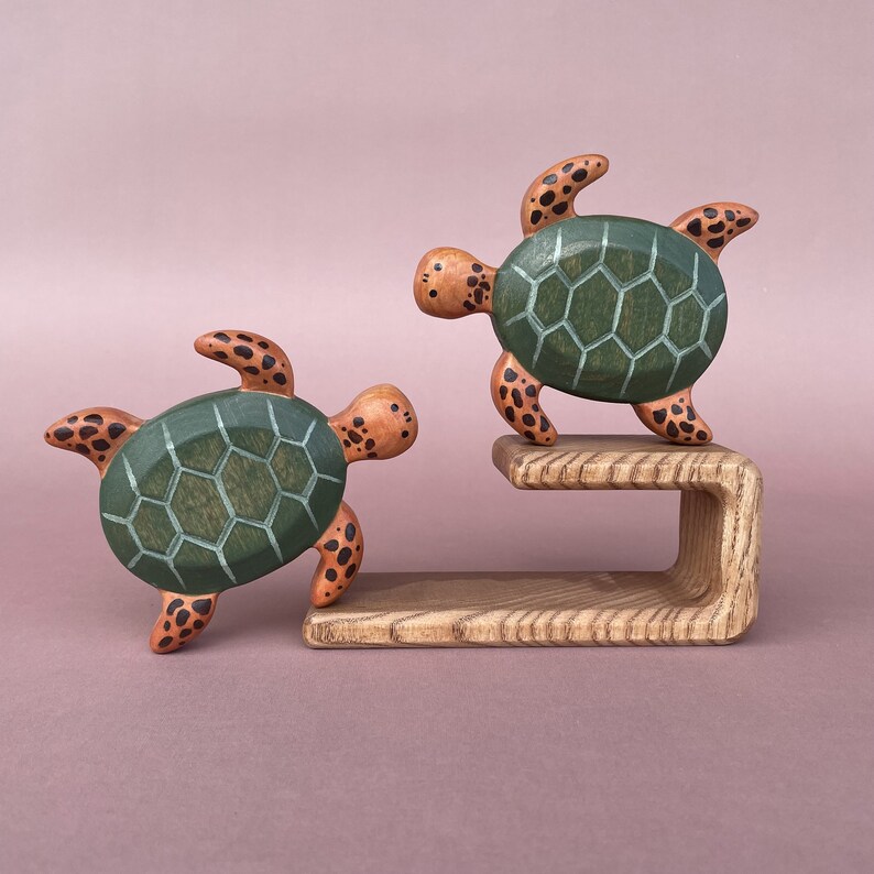 Wooden turtle figurine Wooden toys Animal figurines Sea creatures figurine Wooden turtle toy image 2