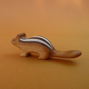 Wooden chipmunk figurine - Wooden animal toys - Forest animal toys -  Wooden animal figurines - Waldorf Animals - Chipmunk toy