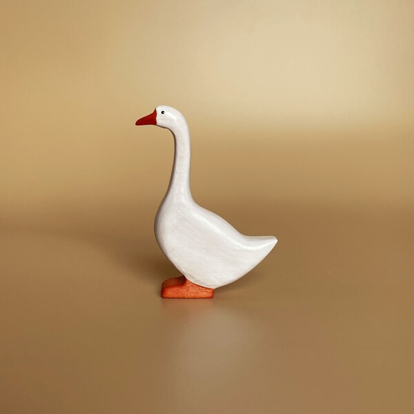 Wooden goose figurine - Wooden toys - Wooden goose toy - Figurines of domestic birds