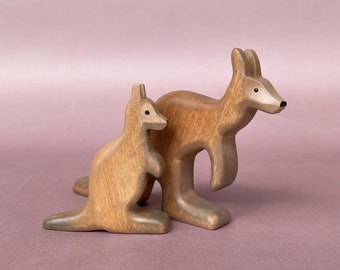 Wooden kangaroo figurines set (2 pcs) - Wooden Australian animal toys - Wooden kangaroo toy - Carved wooden toys