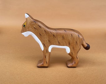 Wooden animal figurine - Wooden lynx toy - Forest animal toys - Eco-Friendly Jungle Animal Toy for Imaginative Play and Learning