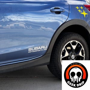 3ct | Subaru Motorsport USA Logo-Vinyl Wrap, weiß/schwarz auf gelb, verschiedene Größen!