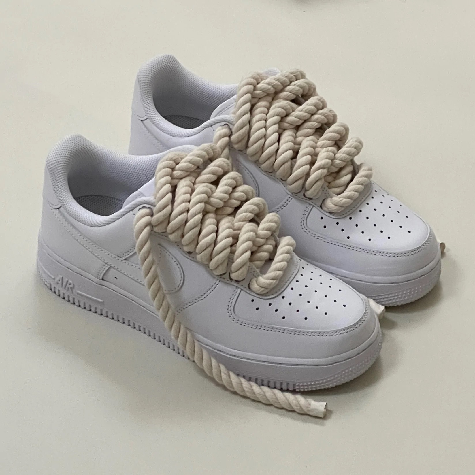 loosely lace af1