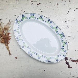 Old oval serving dish from the Sarreguemines factory “Bleuets” model