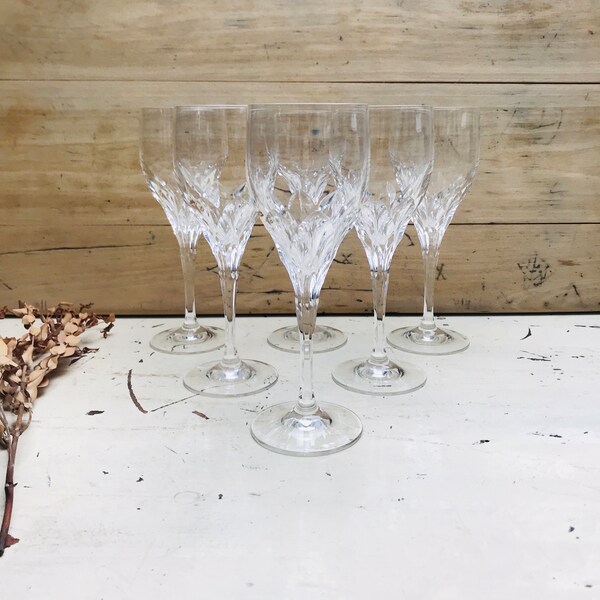 Ensemble de 6 verres à vin en cristal