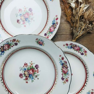 Set of 6 soup plates from the Faiencerie de Sarreguemines Model Fanchette image 4