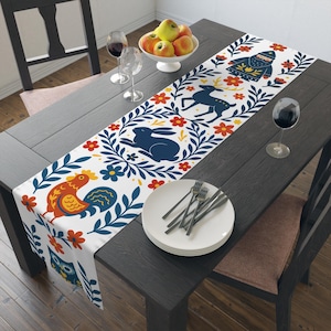 Nordic Folk Art Table Runner: Scandinavian Holiday Decor