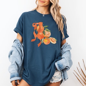 Vintage Oranges Coquette T-Shirt - Fruitcore Aesthetic Tee with Bow | Cottagecore Y2K Summer Graphic Tee | Foodie Graphic Tee | Retro Tee