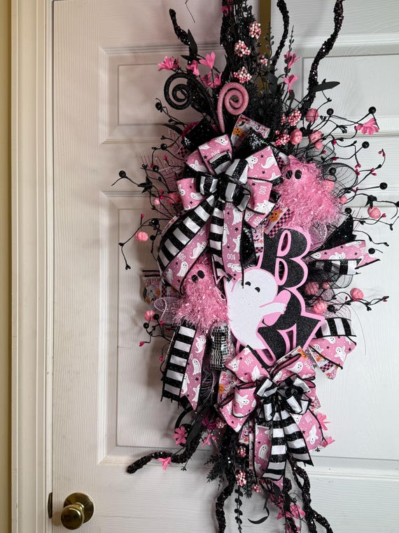 Pink Halloween Boo Wreath: Black Accent Swag