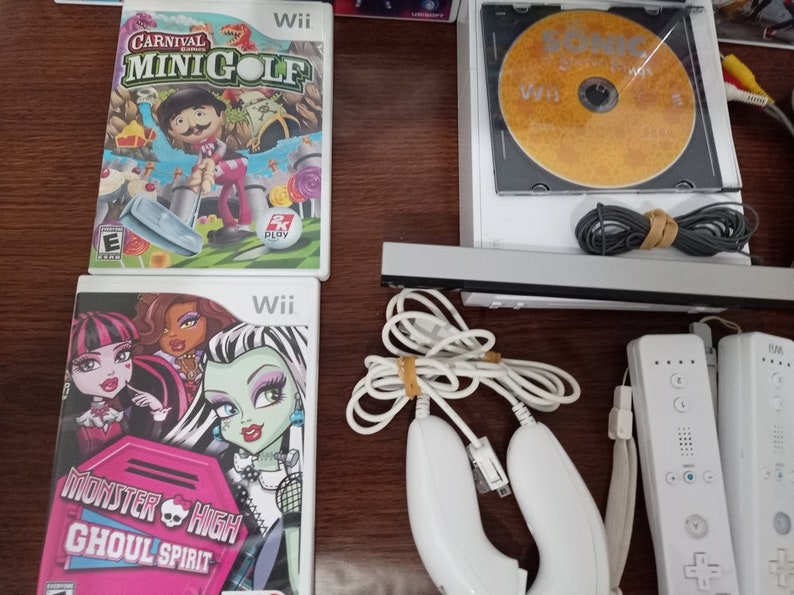 Nintendo Wii Console Super Mario Galaxy Bundle With 10 Wii Etsy