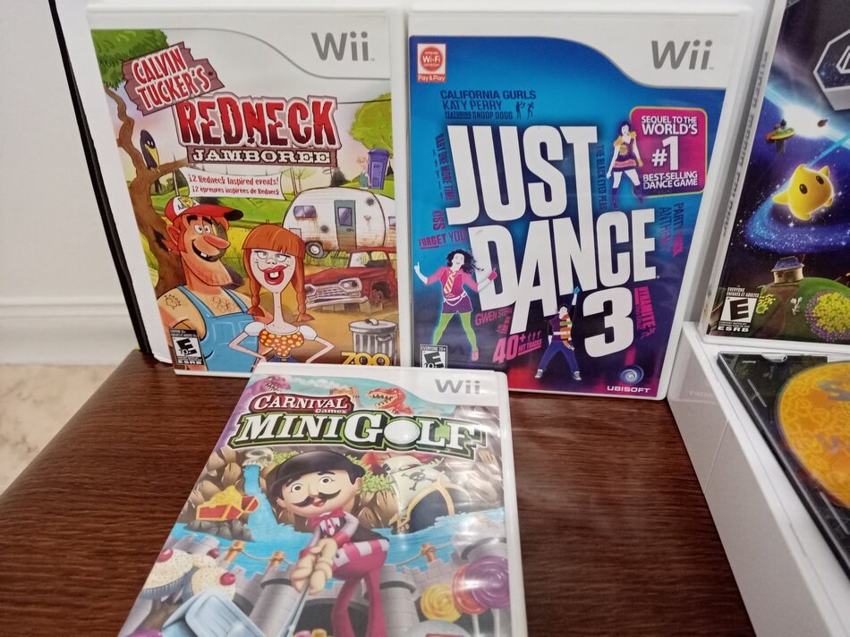 Nintendo Wii Console Super Mario Galaxy Bundle With 10 Wii Etsy