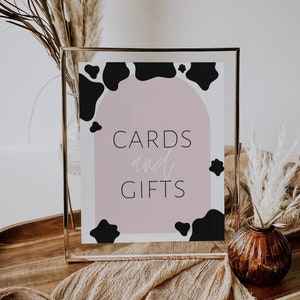 Karten und Geschenke Kuh Print Schild, Partybedarf, Bauernhof Thema Geburtstagsparty, rustikale Babyparty, Cowgirl Bachelorette Dekor, Kuh Brautparty