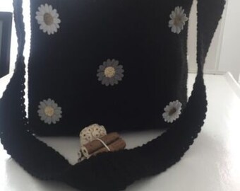 Handmade crochet bag with inside pocket and zipper closing