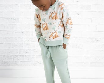 Giraffe  Bamboo kids jogger set, kids daywear, green kids clothing ,long sleeve sets,
