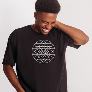 Sri Yantra Shirt, Sri Yantra T-Shirt, Sacred Geometry T-Shirt, Sacred Geometry Shirt, Metaphysical T-Shirt, Yoga Shirt, Shaman Shirt