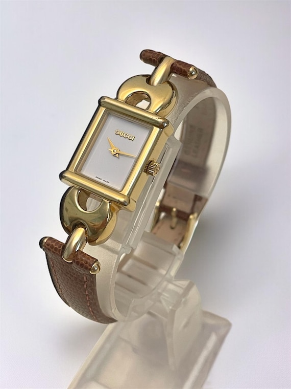 Gucci ゴールド ブレスレットウォッチ 1800 L Vintage Gucci Watch 1800L – Gold Plated Women's Timepiece