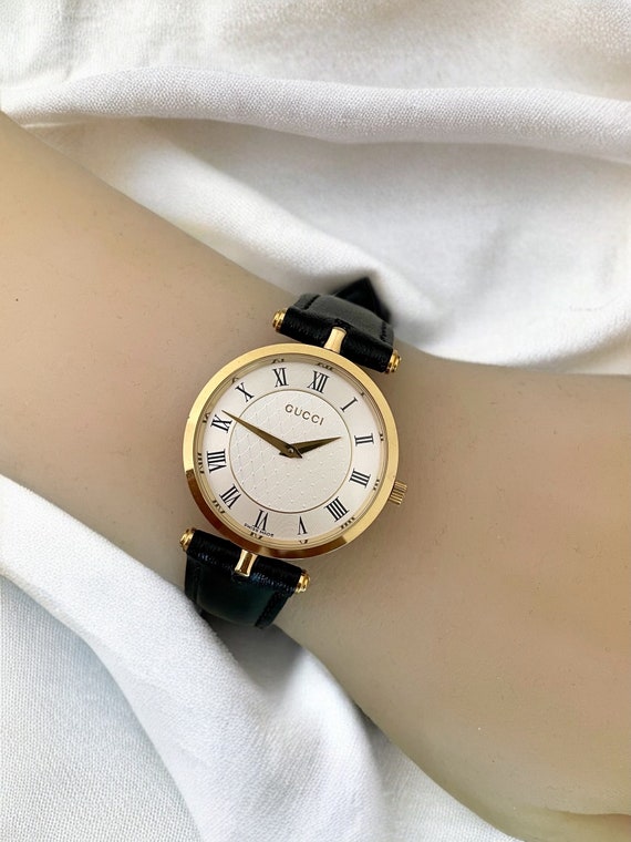 Vintage Gucci  Watch 2040 White & Gold Swiss Quar… - image 2