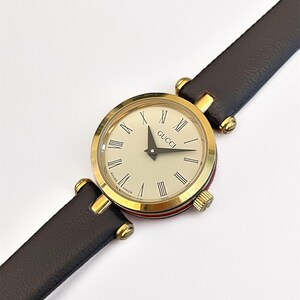 Vintage Gucci Sherry Line Watch – Ivory Dial, Red & Green Stripes, Brown Leather Strap