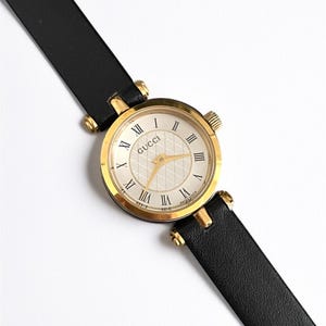 Montre vintage Gucci 2040L - Quartz suisse taille femme, cadran romain - Cadeau de luxe pour elle