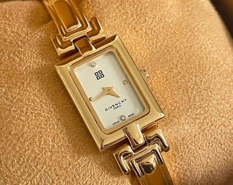 Reloj Givenchy rectangular vintage, brazalete chapado en oro