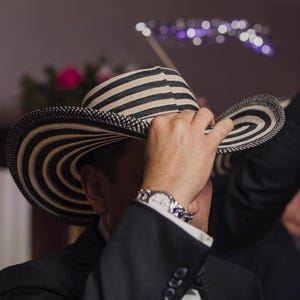Party Straw Hats – Handmade Colombian Vueltiao Hats in Bulk for Weddings, Hora Loca, Events – Qty 2, 10, 25, 50