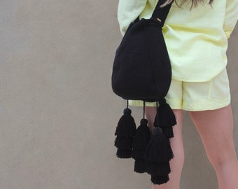 Wayuu Colombian Bag | Black Crossbody Bag | Handmade Mochila | Bucket Bag S/M/L | Woven Wayuu Bag | Crochet Purse