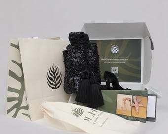 Mejora del embalaje de regalo: incluye caja FOLHA, bolsa guardapolvo, bolsa de papel de marca, tarjetas y pañuelos. Convierta su pedido en el regalo perfecto.