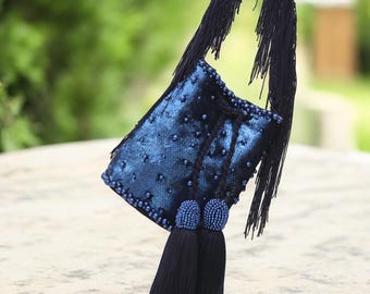 Bolso bandolera Wayuu / Bolso cubo de ganchillo con lentejuelas azules / Monedero colombiano hecho a mano con cuentas / Bolso de hombro artesanal