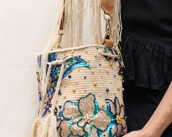 Bolso colombiano Wayuu a todo color / Bolso bandolera beige / Bolso mediano hecho a mano / Bolso mochila / Bolso cubo hecho en Colombia / Regalo para ella