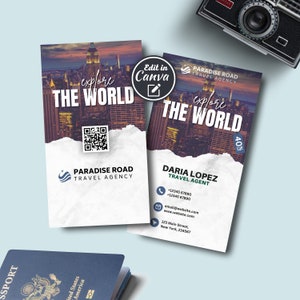 Modelo de cartão de visita para agente de viagens, cartão de férias moderno com código QR, cartão de voos para reserva de turismo para pequenas empresas imprimíveis, cartão Canva editável
