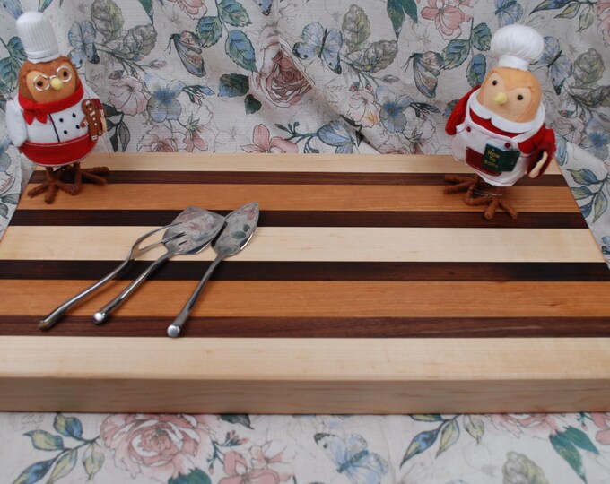 Large Edge Grain Hardwood Cutting Board (23" x 12 3/4" x 2")