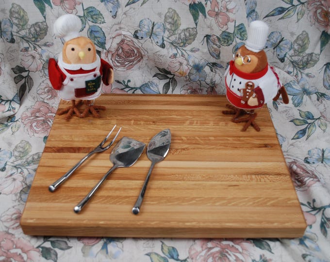 Large Reclaimed Oak Cutting Board - Handcrafted Church Pew Wood