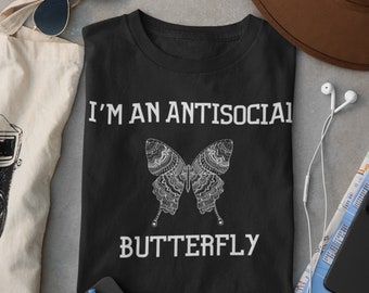 I'm an antisociale vlinder, lastige grappige klassieke pasvorm tshirt, sociale humor shirt, vlindershirt, introvert grafisch T-shirt, Silly Anxiety-T-shirt