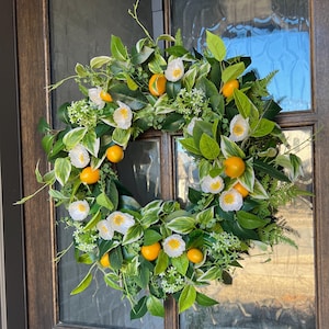 Summer Lemon Wreath for Front Door, Spring cottage core farmhouse wreath for porch, kitchen lemon wreath, white flower and fruit decor