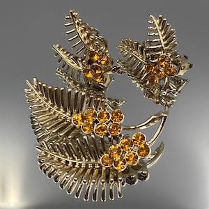 Parure de bijoux/Demi-parure/Broche et clips de boucles d'oreilles en forme de branches avec strass bordeaux